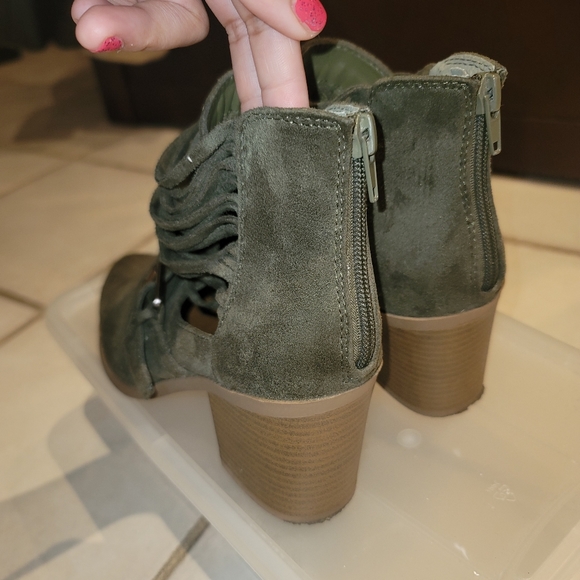 Army green cut-out boots - Picture 4 of 13